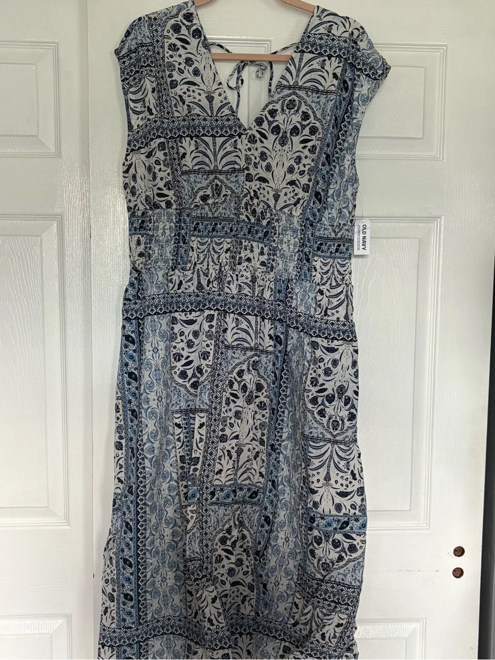 Old Navy Blue & White Paisley Print Maxi Dress